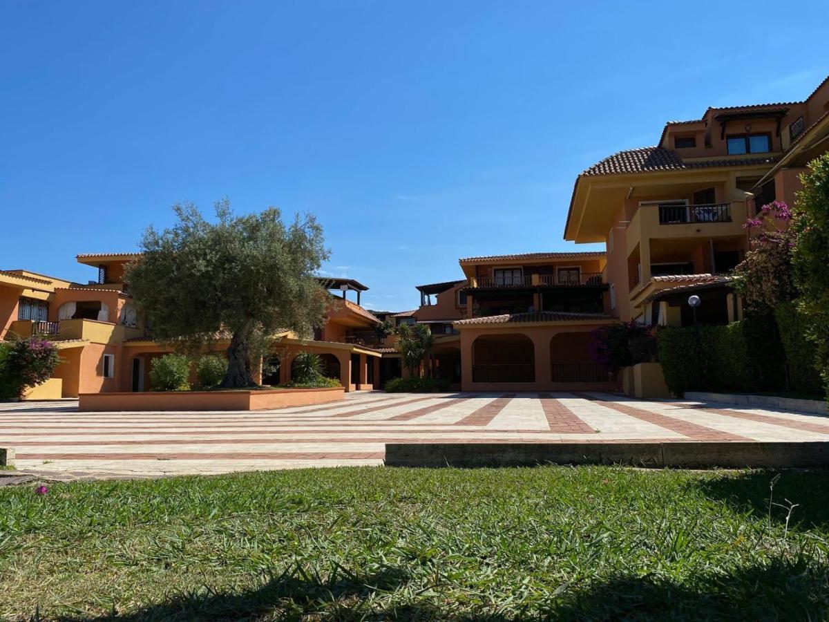 Vila Ampio Trilocale Sul Golfo Di Marinella Marinella  Exteriér fotografie