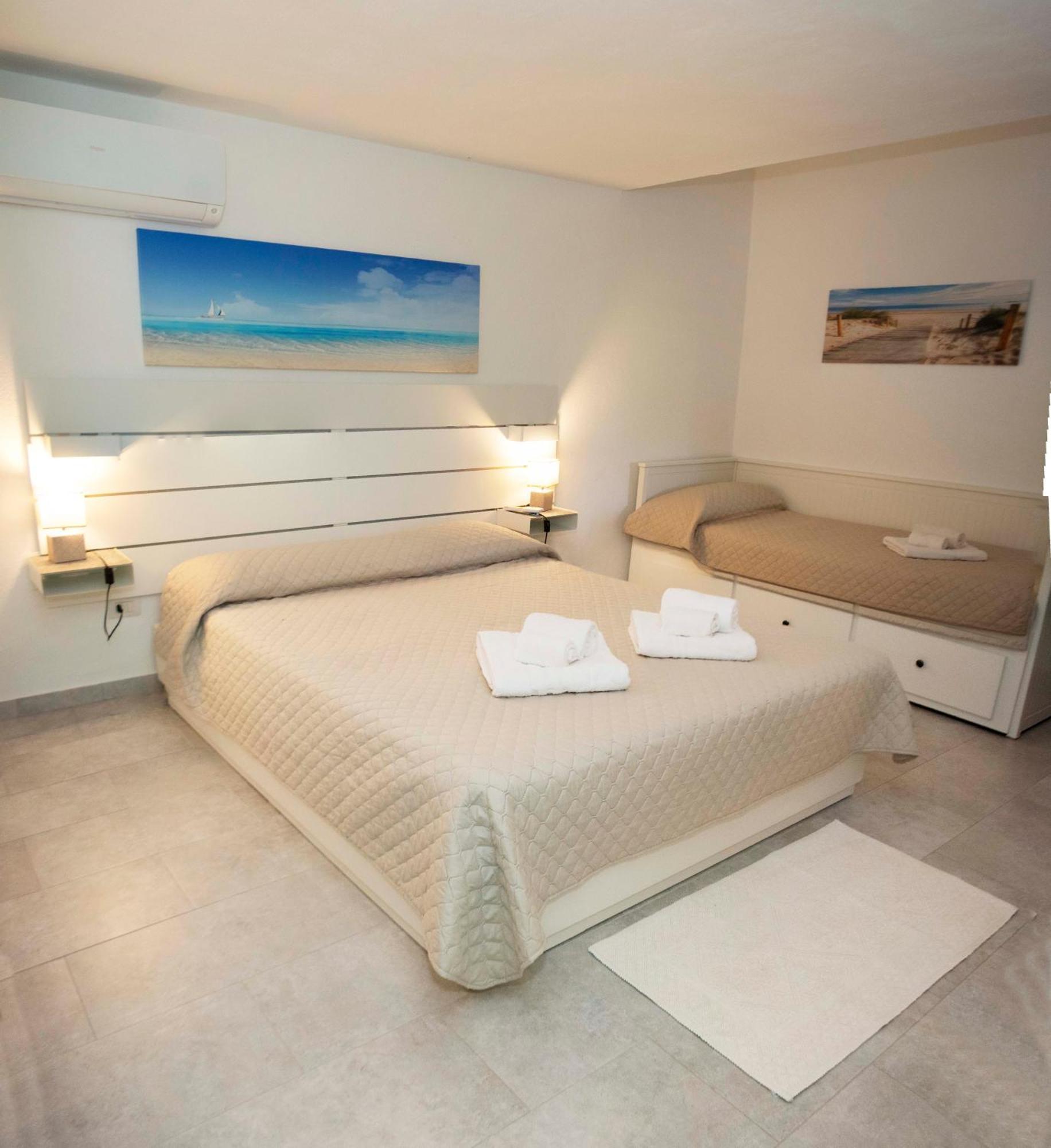 Vila Ampio Trilocale Sul Golfo Di Marinella Marinella  Exteriér fotografie